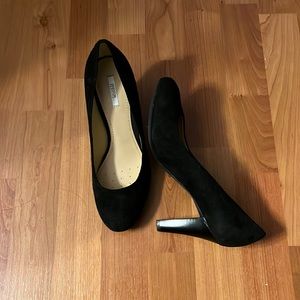 Womens Geox black suede pumps 3” heels